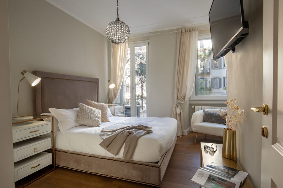 Deluxe Room | Down comforters, free WiFi