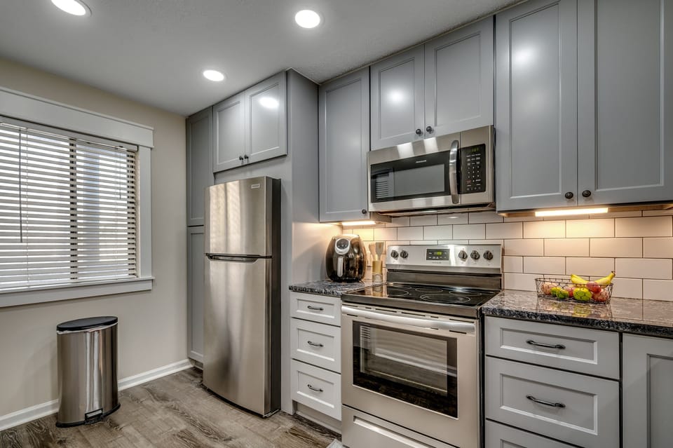 Great kitchen with stainless appliances