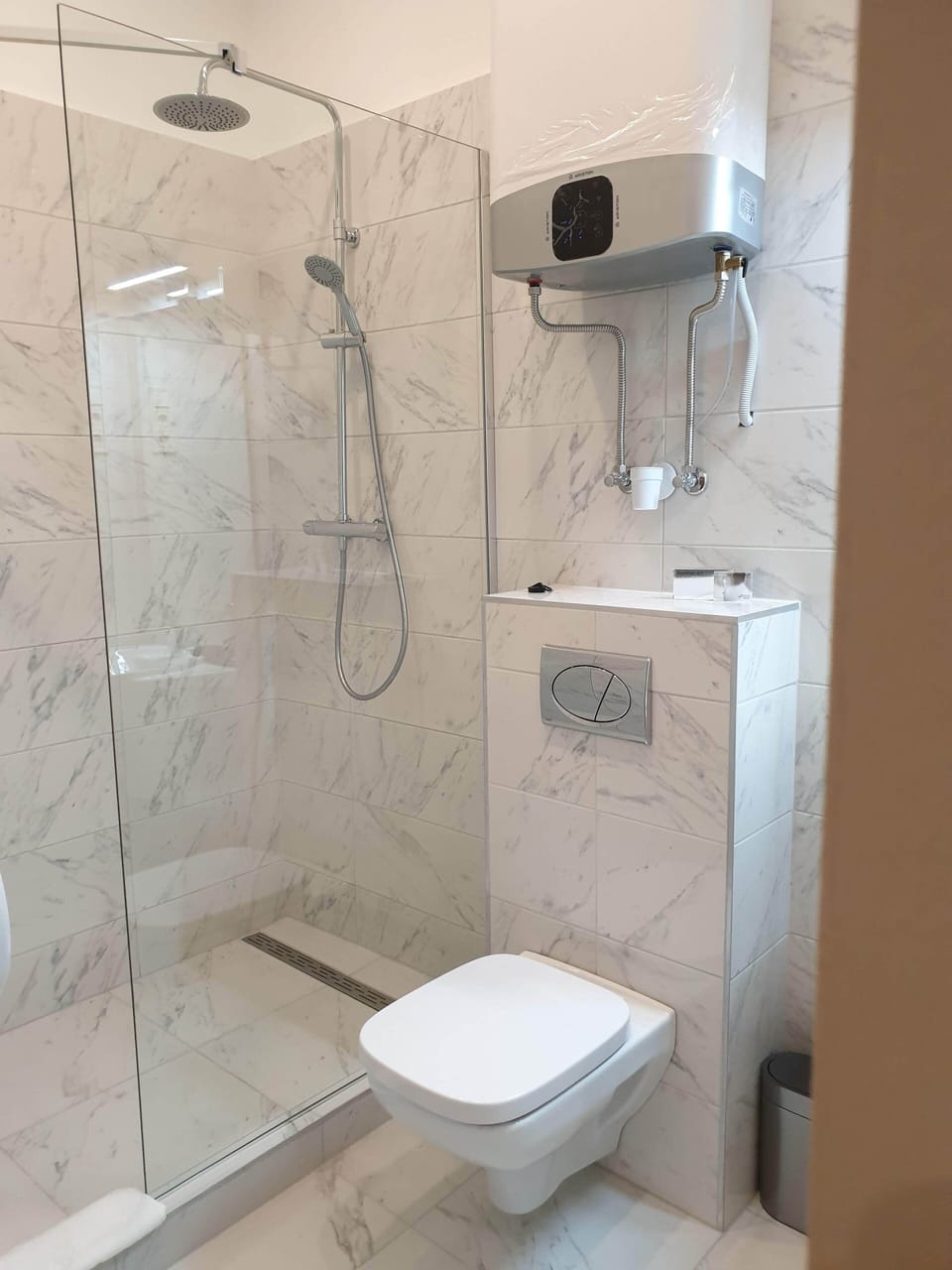 Free toiletries, hair dryer