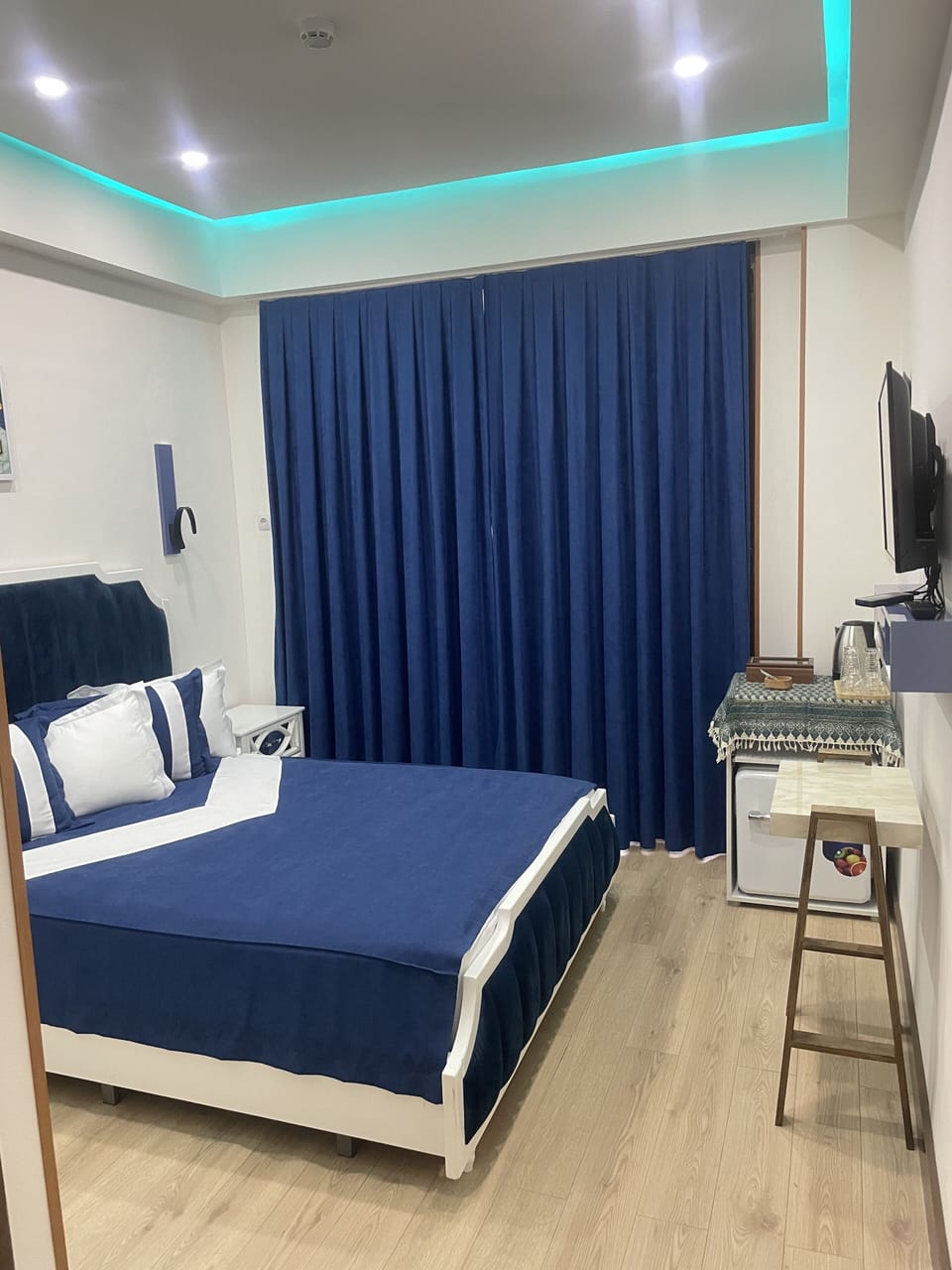 Standard Double or Twin Room, 1 Bedroom | In-room safe, desk, soundproofing, free WiFi