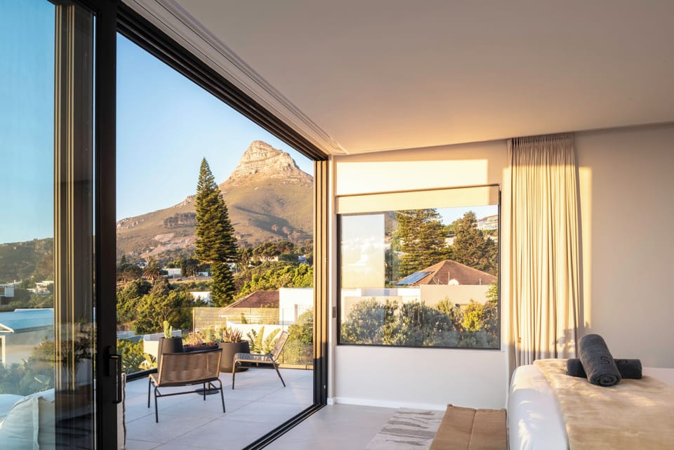 Egyptian cotton sheets, premium bedding, minibar, in-room safe