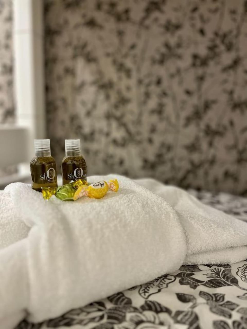 Economy Twin Room | Individually decorated, individually furnished, desk, free WiFi