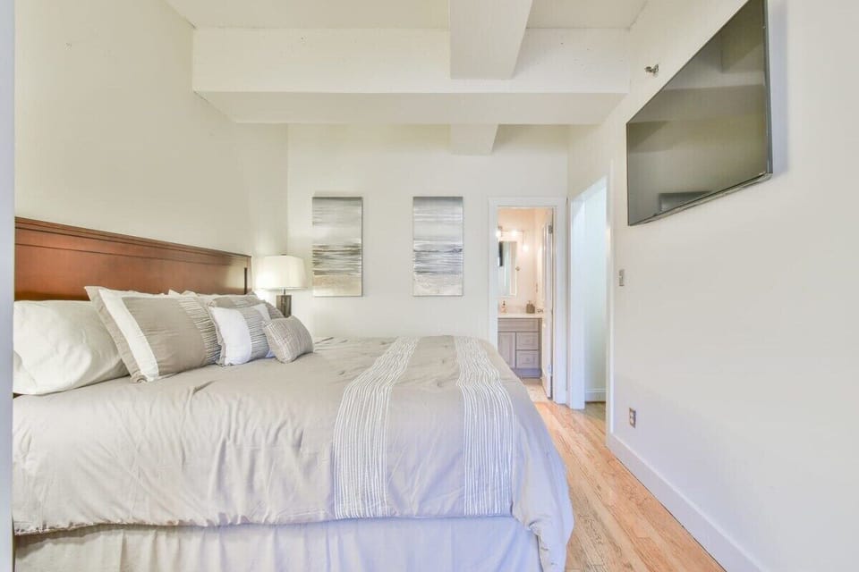 Another view of the bedroom