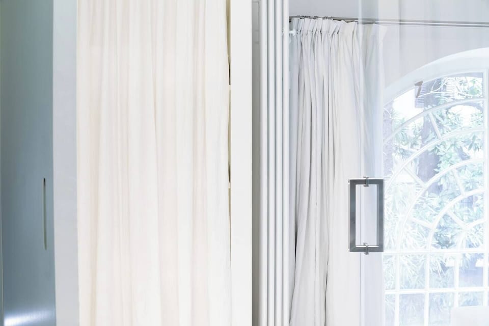 Bathroom wardrobe 2