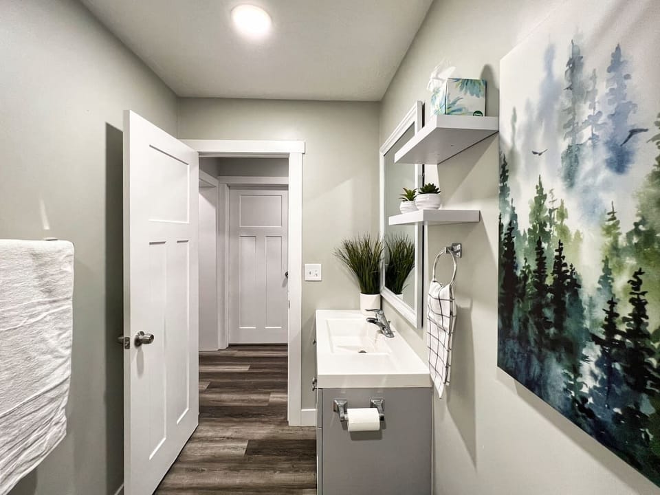 Bathroom from another angle