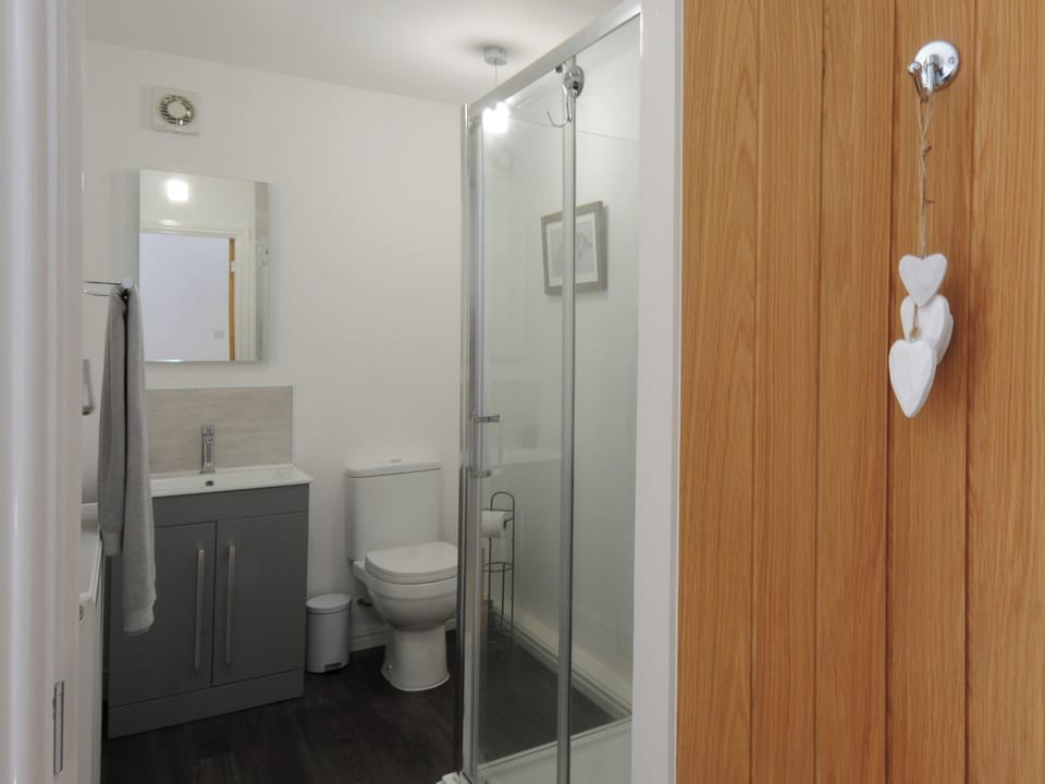 Second bathroom | Bryn Derw, Barmouth
