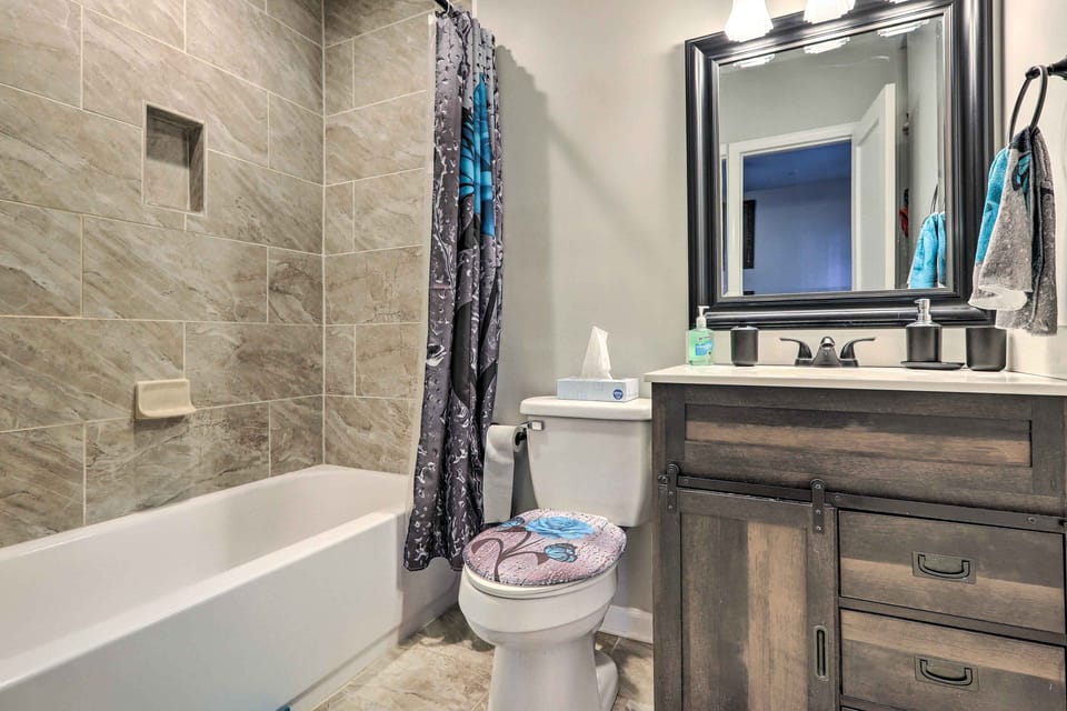 Full En-Suite Bathroom | Complimentary Toiletries