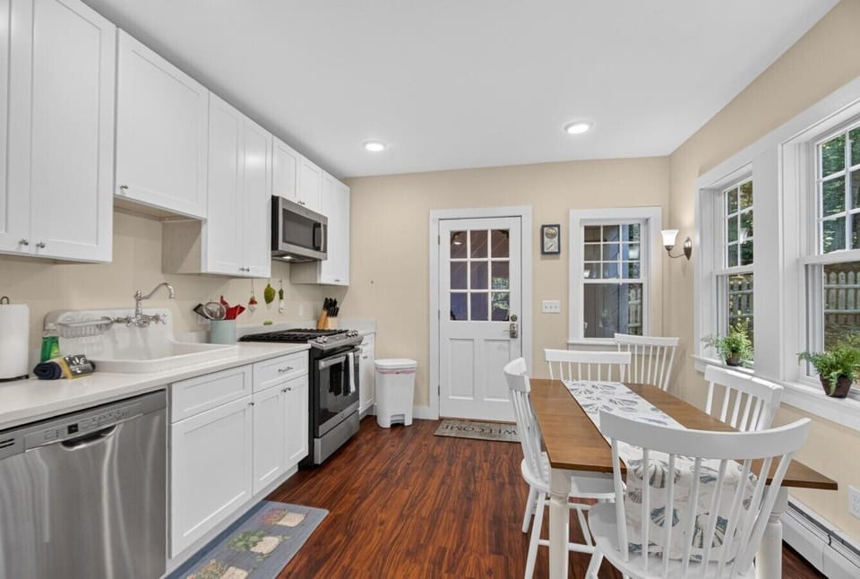 Enter Bay Ridge through the comfortable kitchen and dining area
