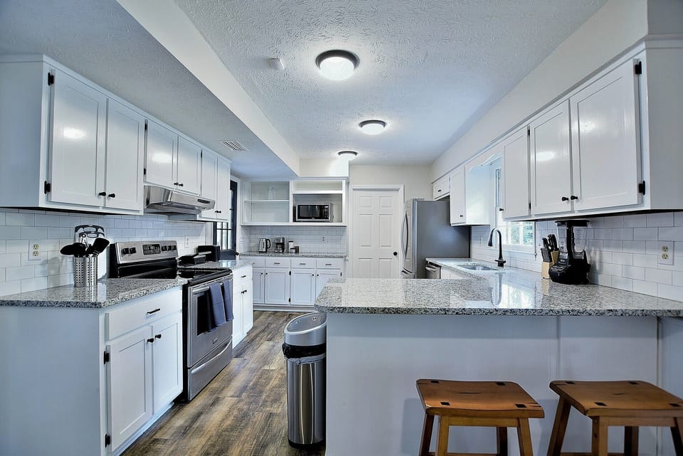 Prepare your favorite meals in the spacious, fully equipped kitchen