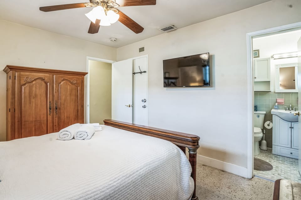 House, 2 Bedrooms | 2 bedrooms, iron/ironing board, free WiFi