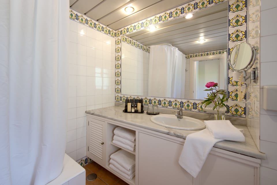 Minibar, free cribs/infant beds, free WiFi, bed sheets