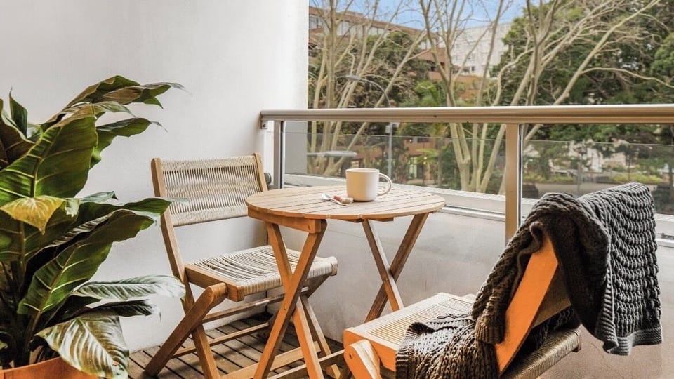 Balcony Dining Shot