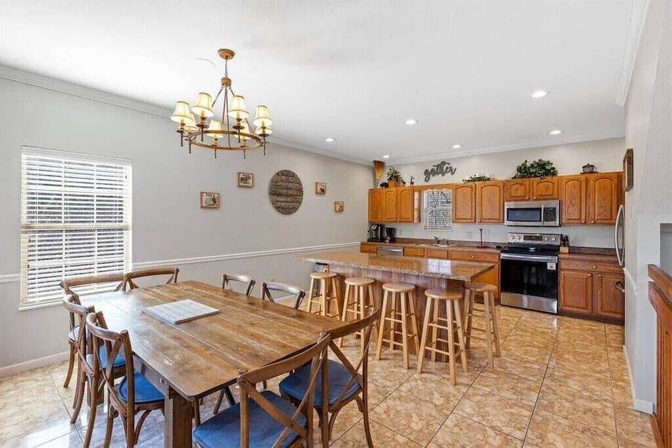 Chalet in the Sky's fully equipped kitchen