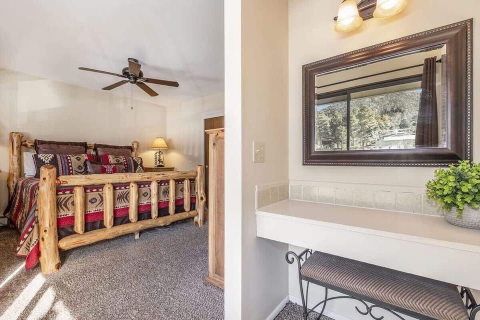 Master bedroom sitting area.