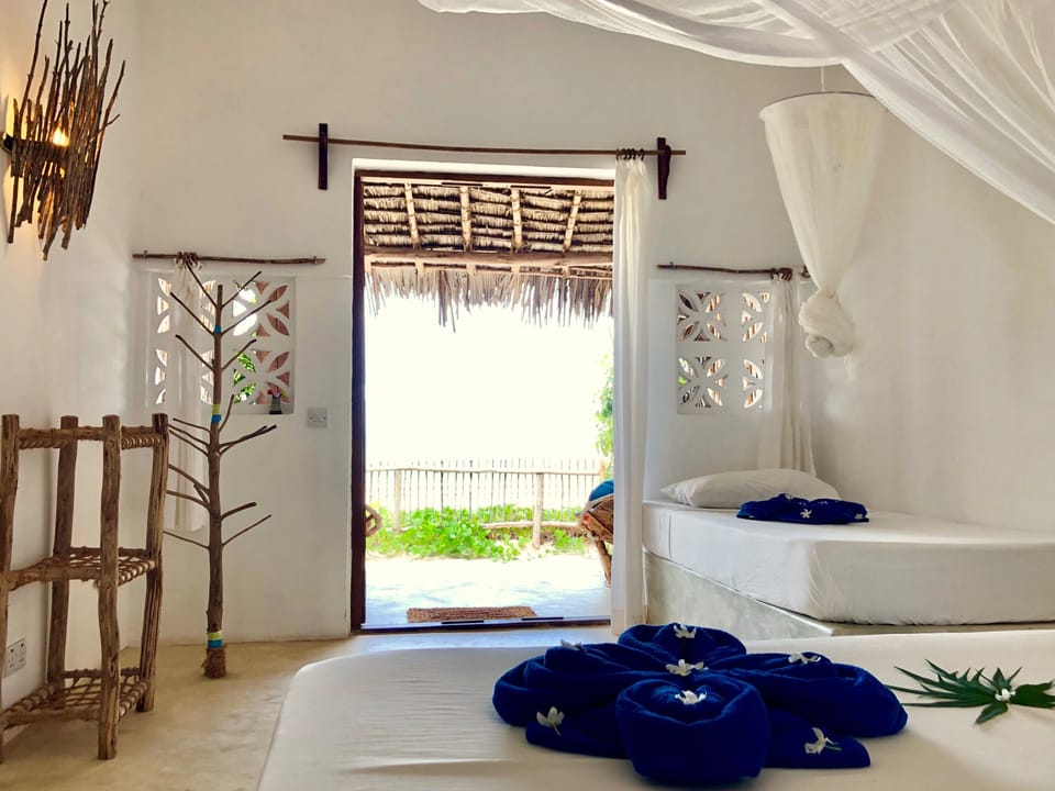 Signature Room | In-room safe, free WiFi, bed sheets