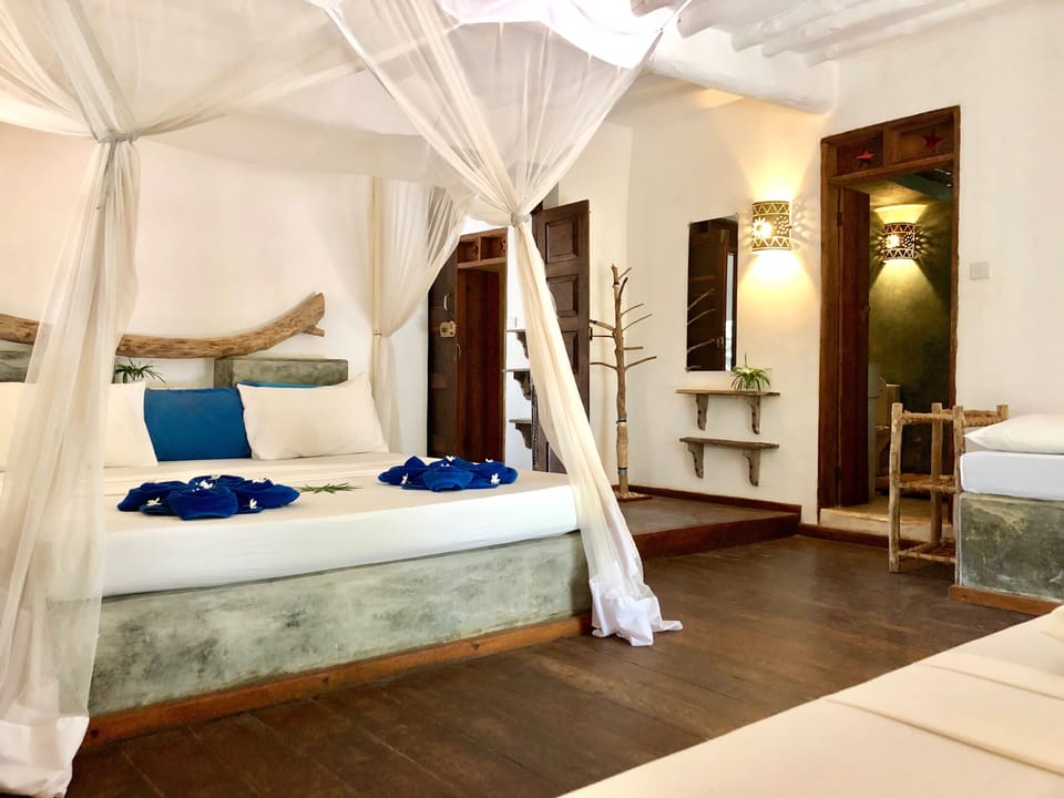 Family Room | In-room safe, free WiFi, bed sheets