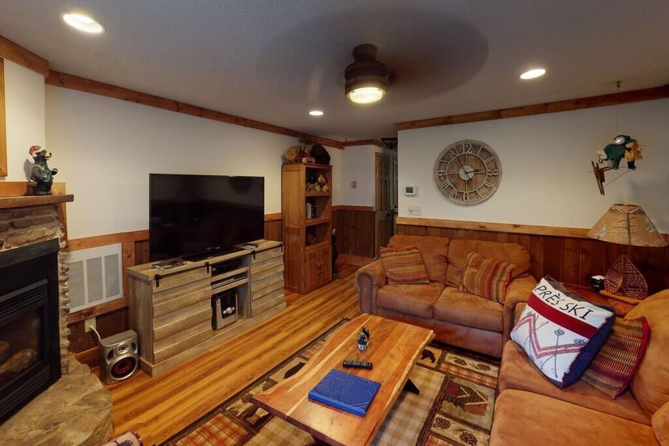 Check out our 360 tour - https://my.matterport.com/show/?m=wqhvTtjAU2h (4)