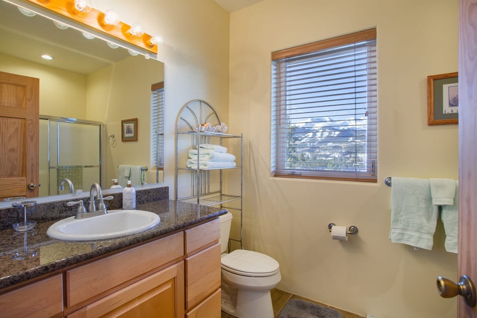 Large full bathroom with combo tub/shower