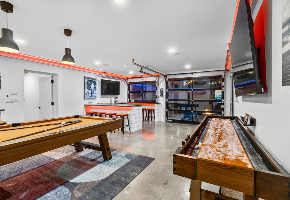 Pour your favorite drink at the indoor bar before settling in for a fun filled evening with family and friends.
