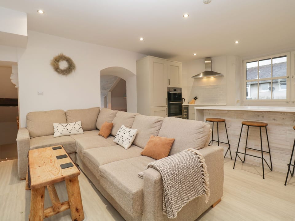 Cottage | Interior