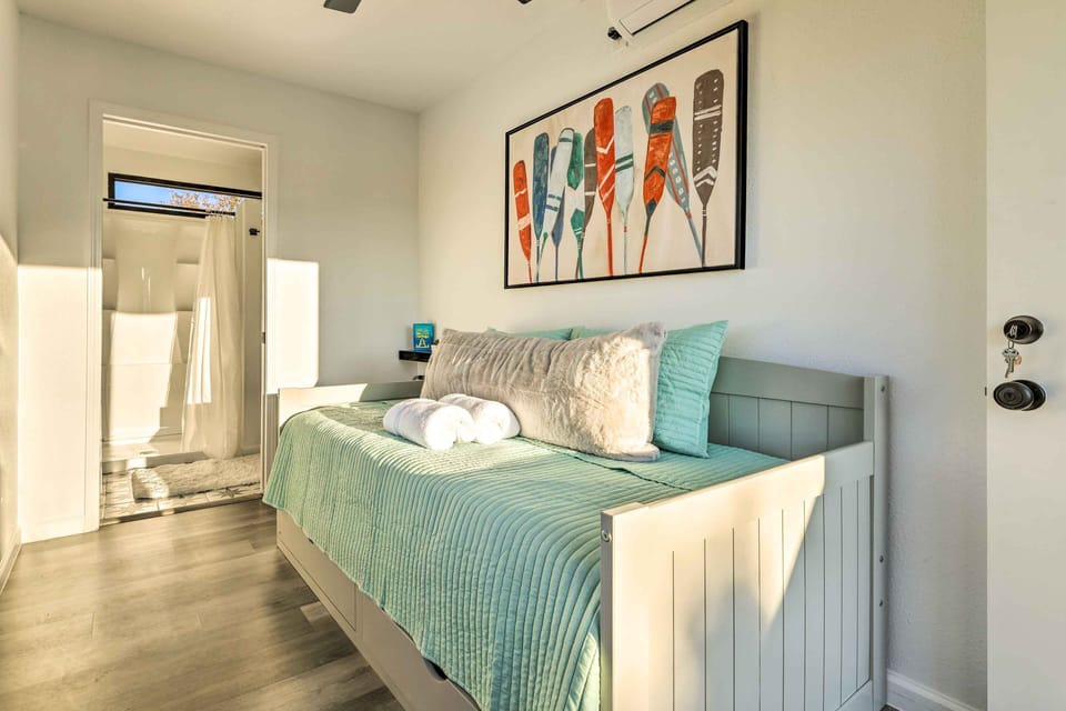 Bedroom 2 | Full Daybed | 2nd Floor