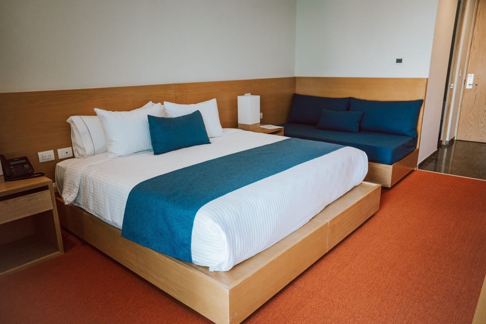 Standard Room, Mixed Dorm | Down comforters, pillowtop beds, in-room safe, desk