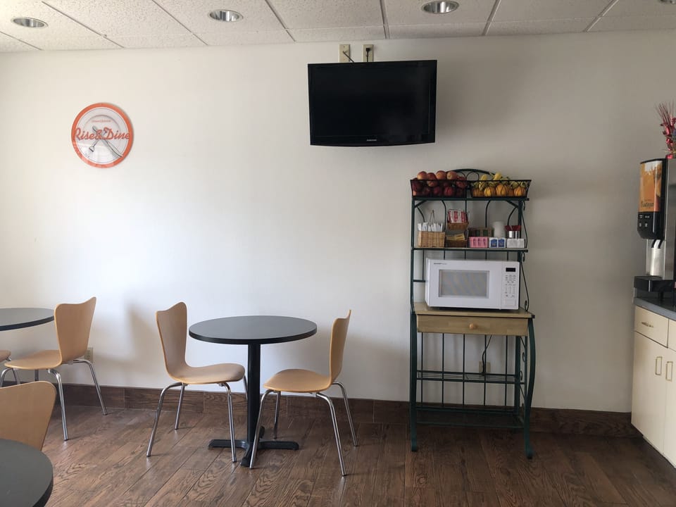 Free daily breakfast