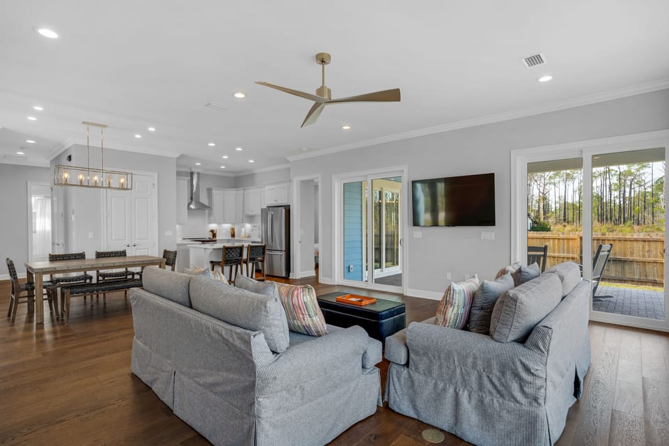 Living room with flat screen TV