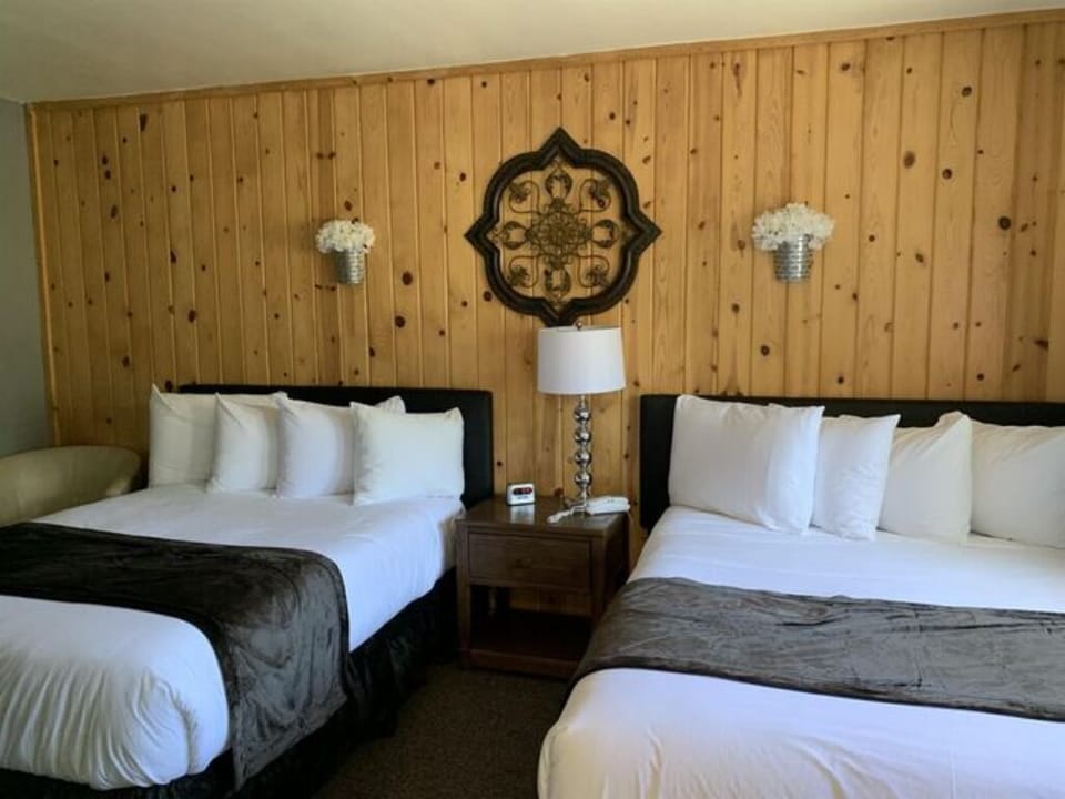 Bedroom with two queen beds