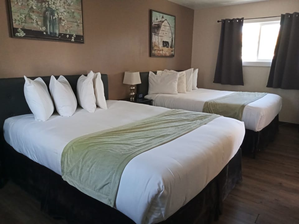 Two queen beds
