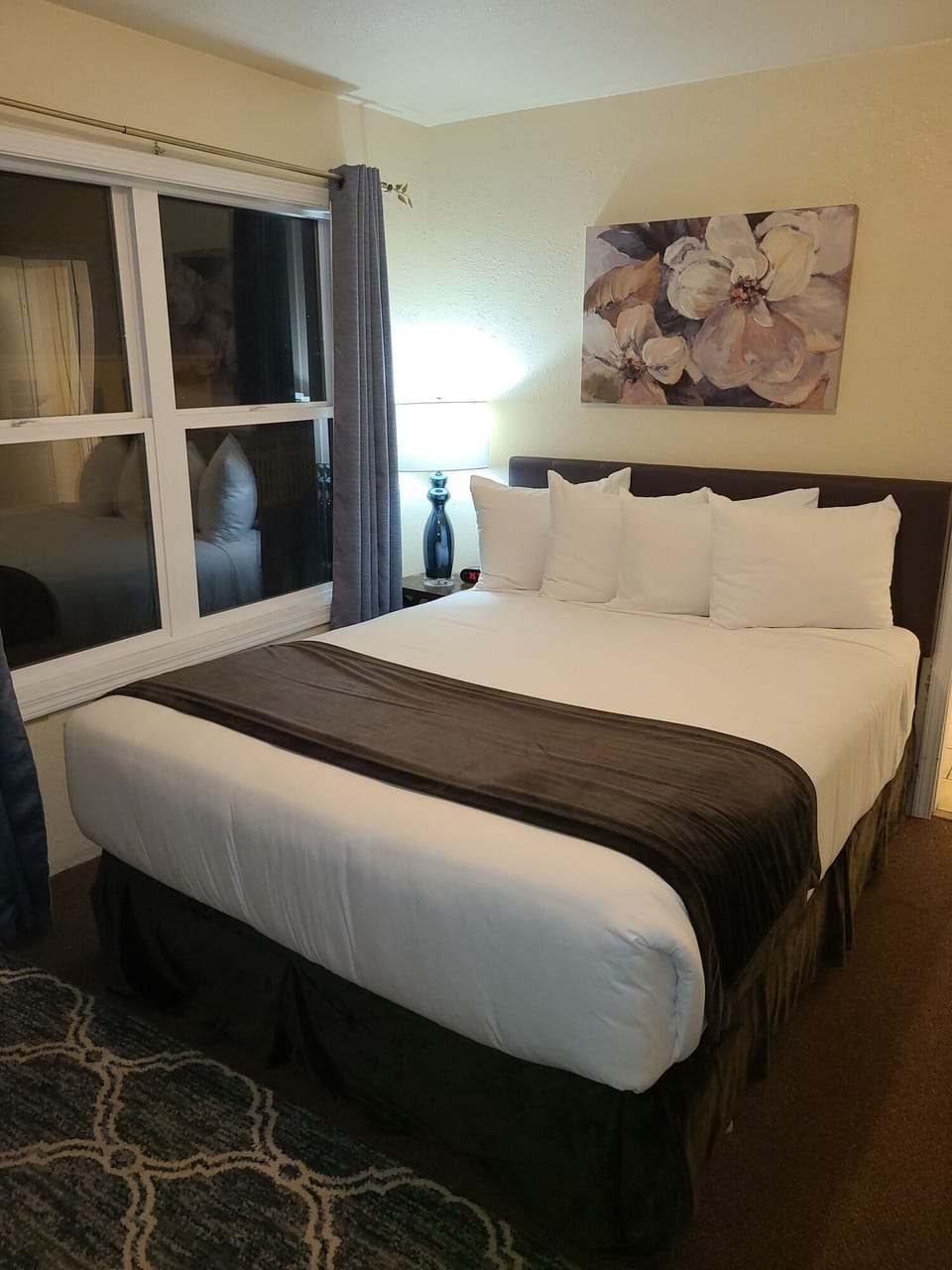 Bedroom with queen bed