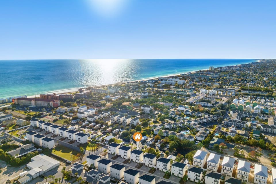 Miramar Vacation Home Proximity to the Beach