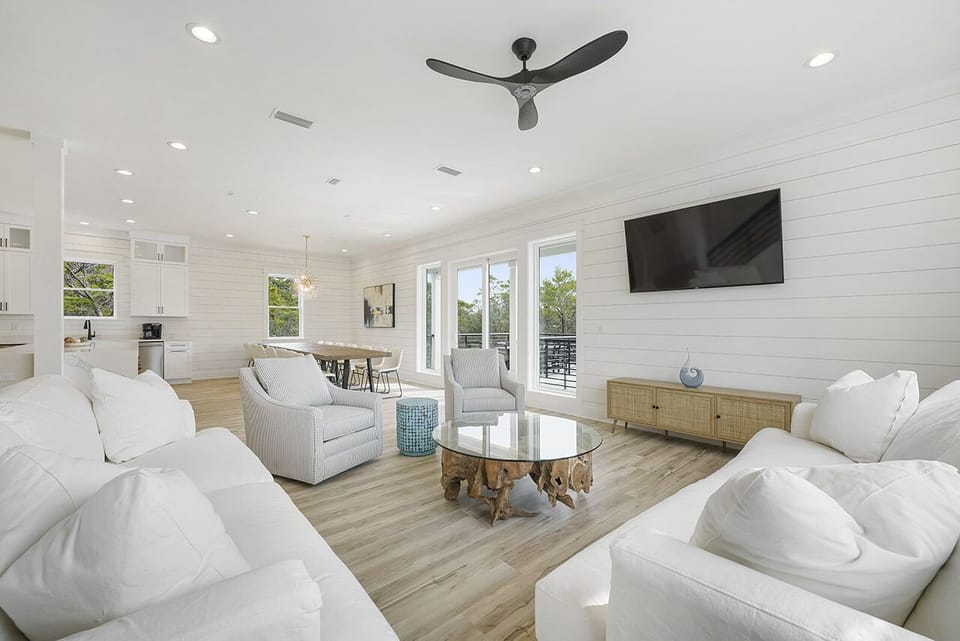 Deja Blue - Blue Mountain Beach - Living Room