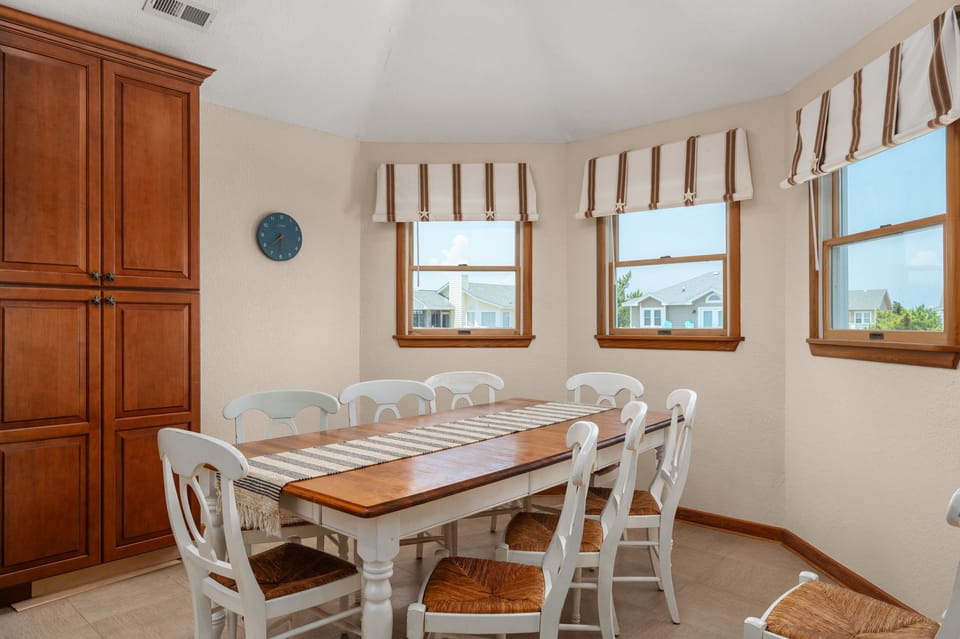 CP33: Purple Dandelion | TL Dining Area