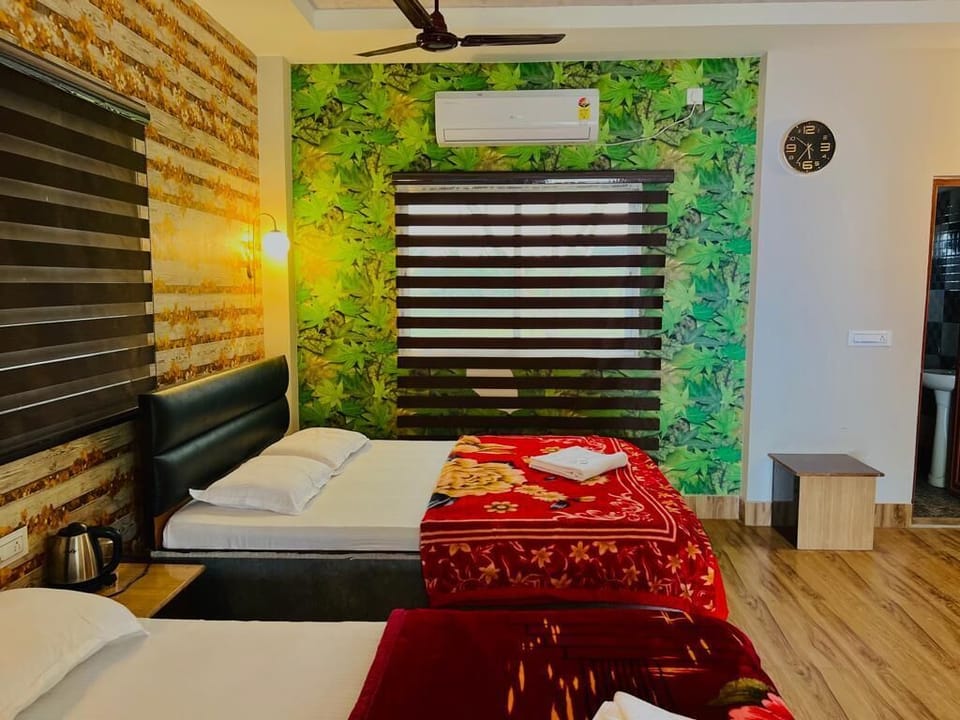 Deluxe Double or Twin Room | Free WiFi, bed sheets