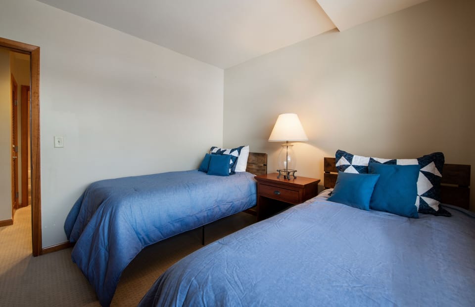 Condo, 3 Bedrooms | 3 bedrooms, iron/ironing board, WiFi (free)