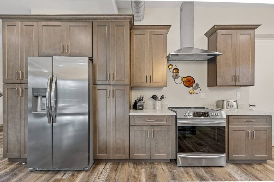 Full kitchen