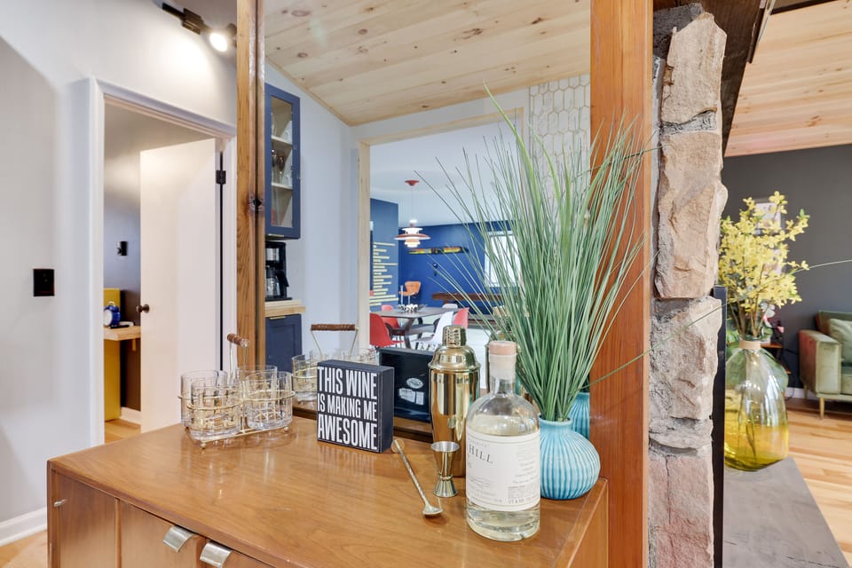 Welcome!  First up, the 'Mad-Men' bar w everything needed for the perfect pour