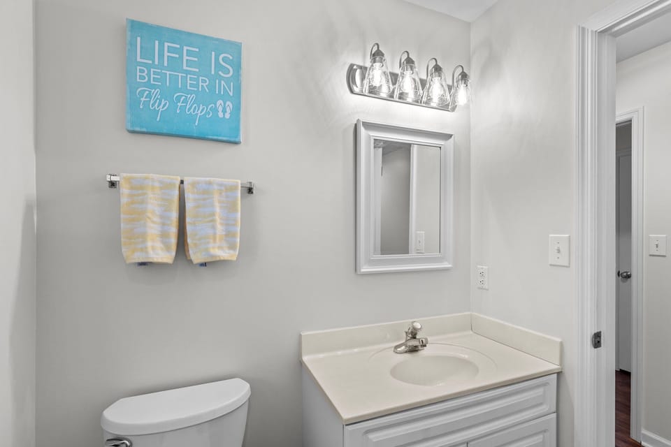 Hall Bath - 2nd Level