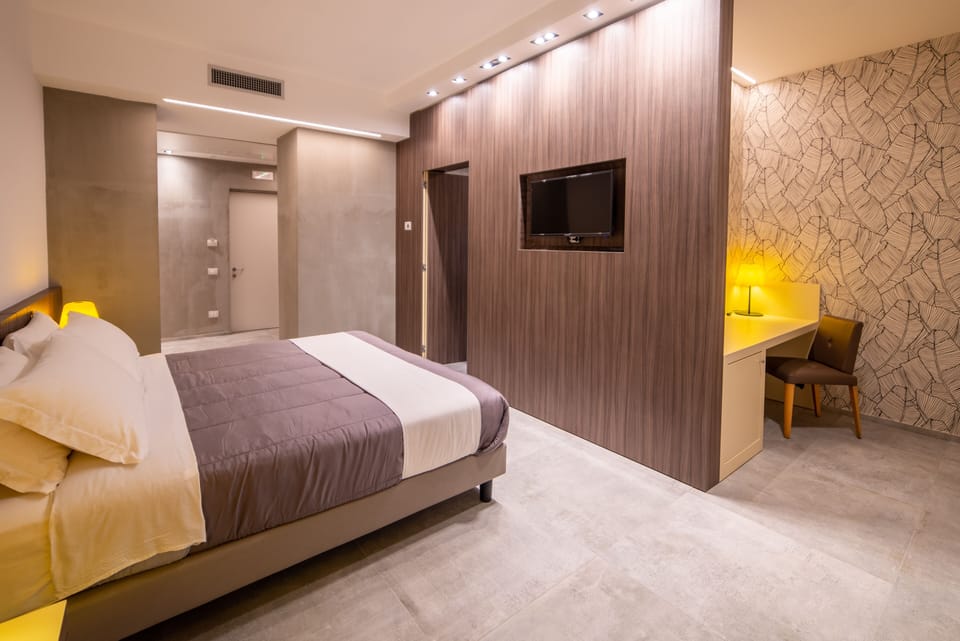 Superior Room | Soundproofing, free WiFi, bed sheets
