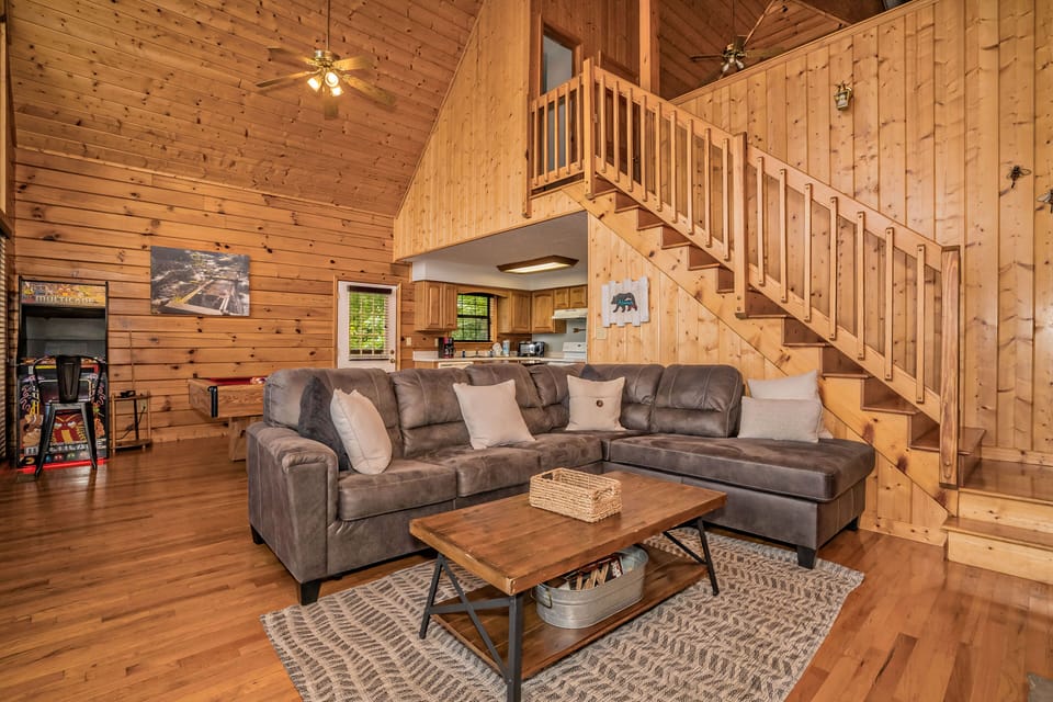  Open concept floor plan. Queen sofa sleeper.