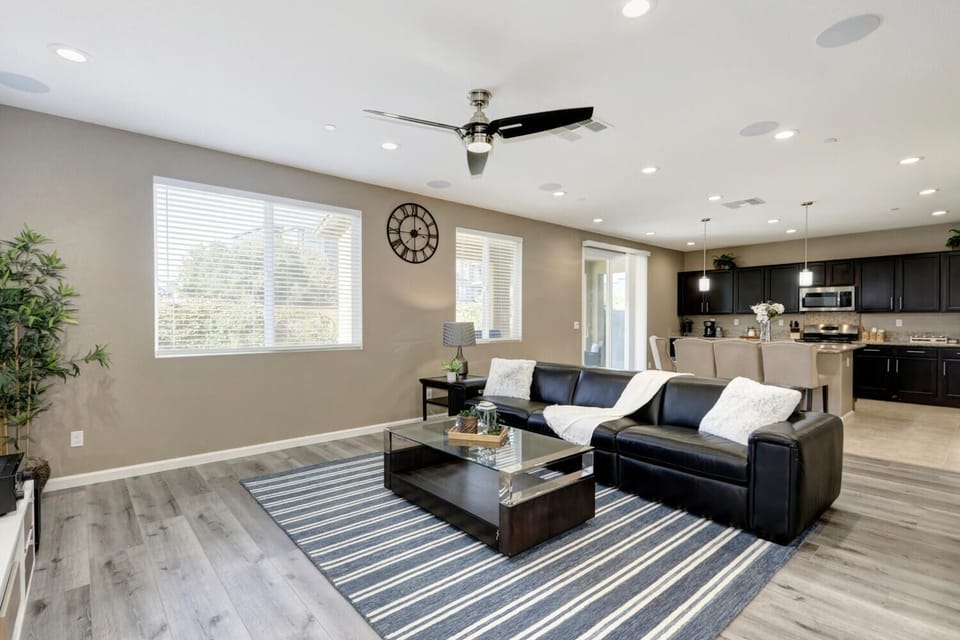 Living room 1