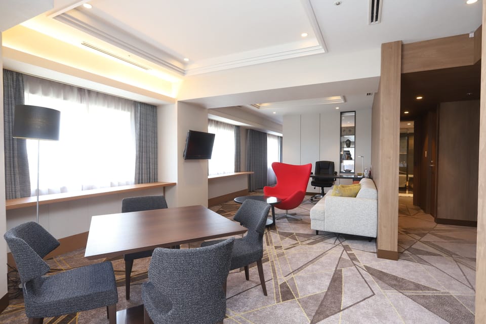 In-room safe, desk, laptop workspace, free WiFi