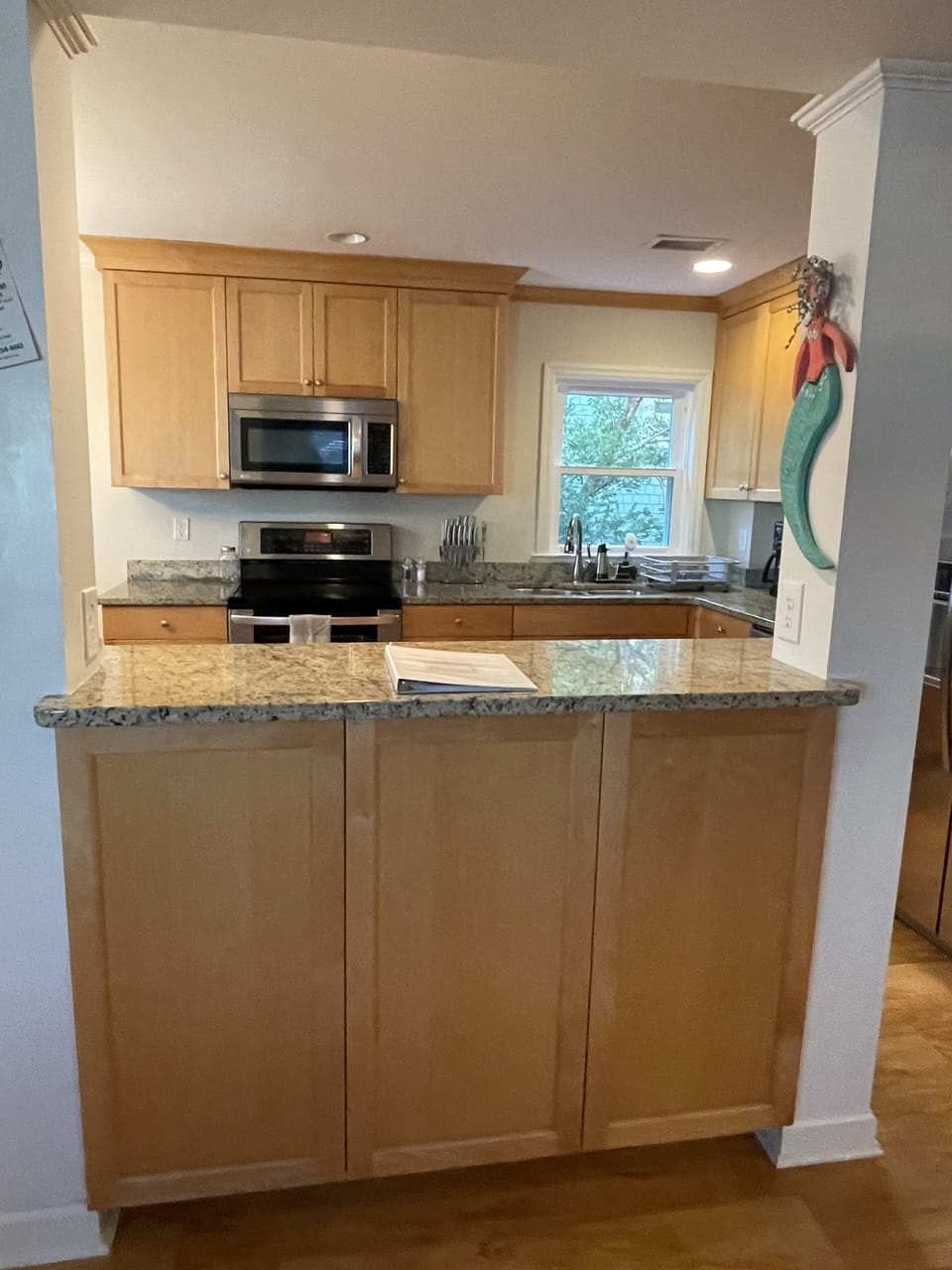 Serving bar