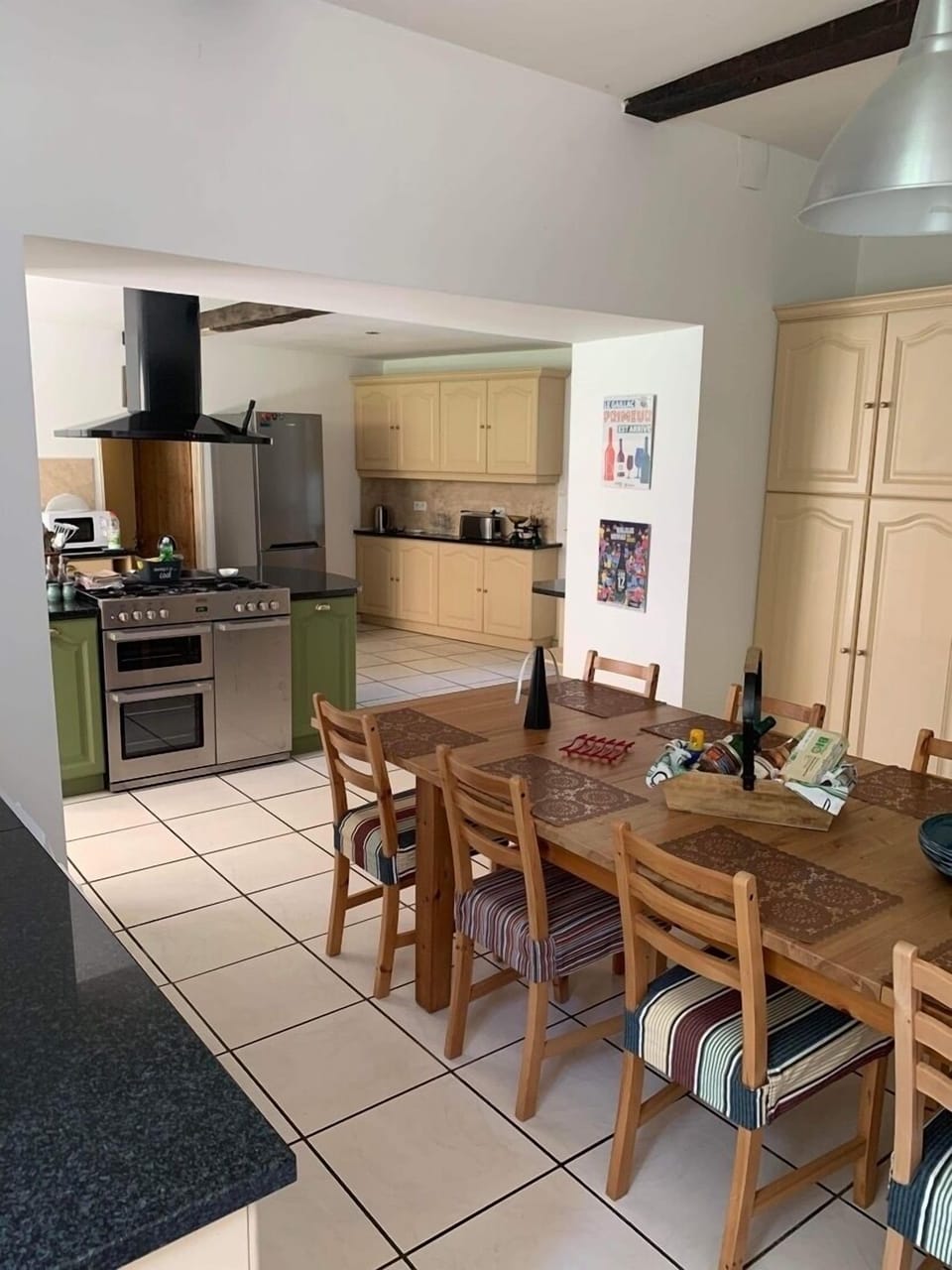 Spacious kitchen.