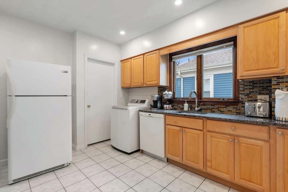 Fully equipped kitchen