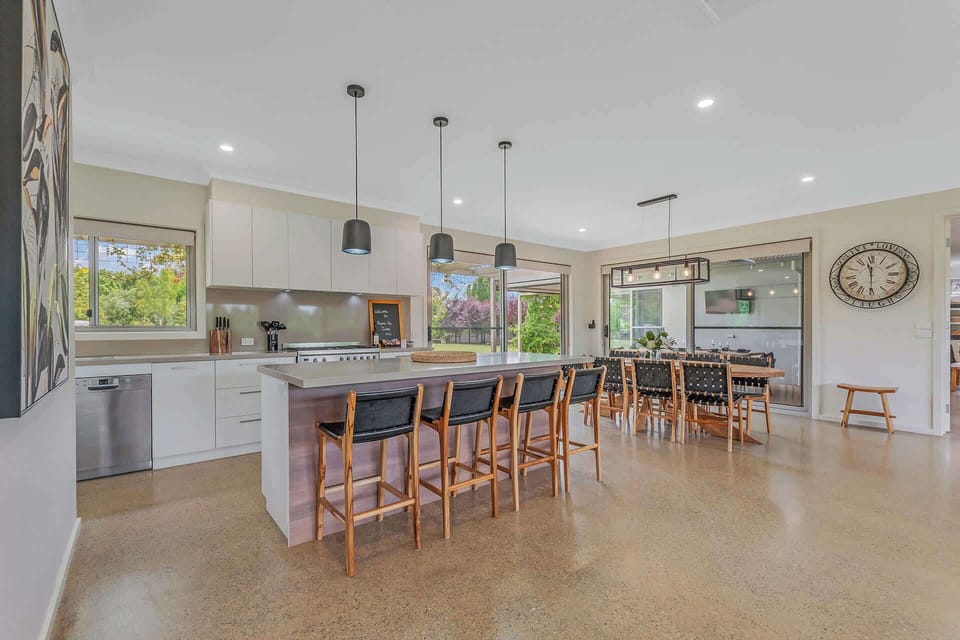 Kitchen/dining