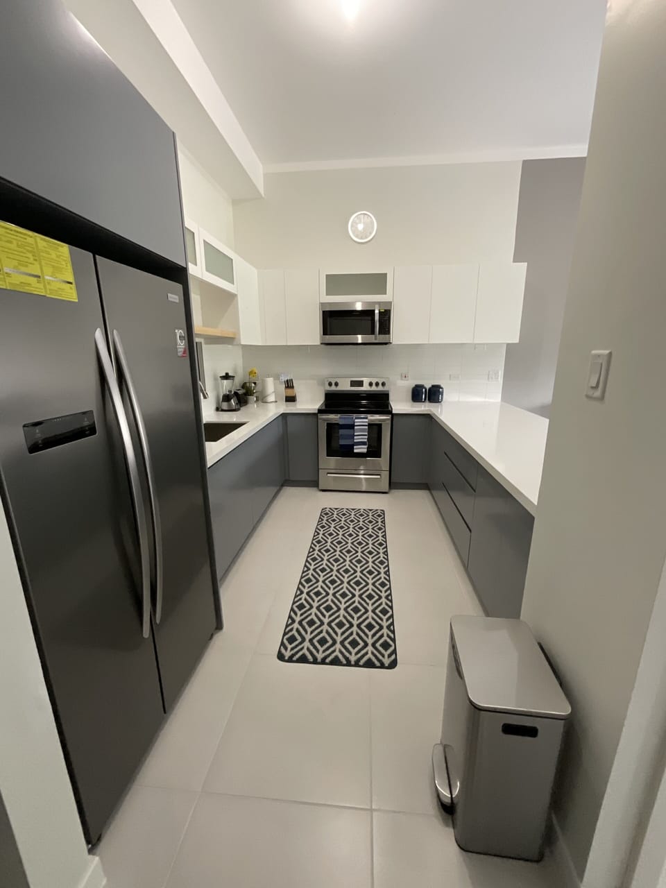 Full kitchen 