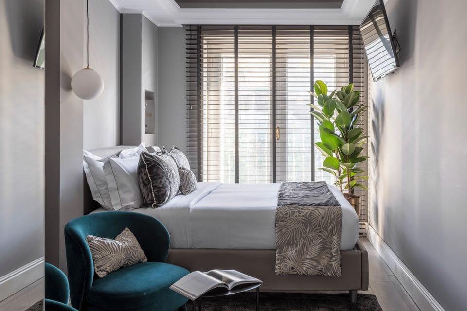Superior Room, Balcony | In-room safe, desk, blackout drapes, iron/ironing board (on request)