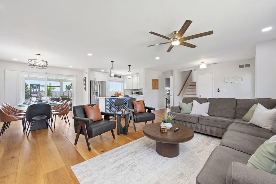 Open sightlines and spacious social areas are perfect for gathering

